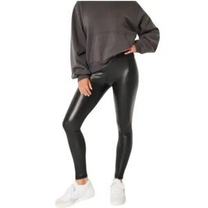 Hollister Ultra High Rise Black Faux Leather Fleece Lined Leggings Pants Size S